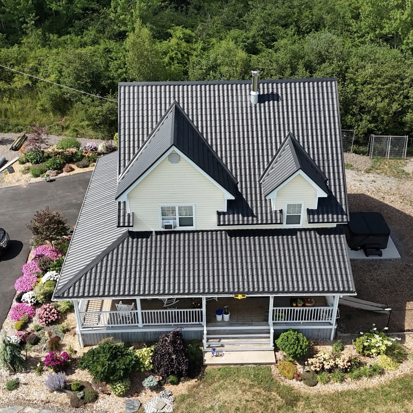 WB Construction metal roof project